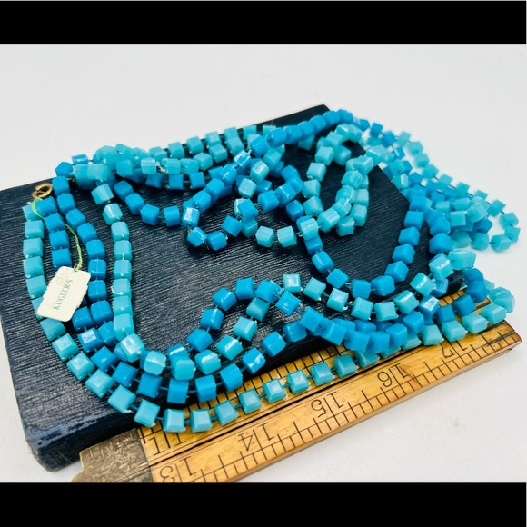 Vintage new old stock plastic cube beads wrap necklace turquoise aqua - Picture 2 of 9